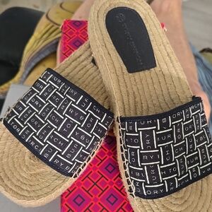 Tory Burch Black&Tan Slide Sandals. MinT Condition. Espadrille Slides